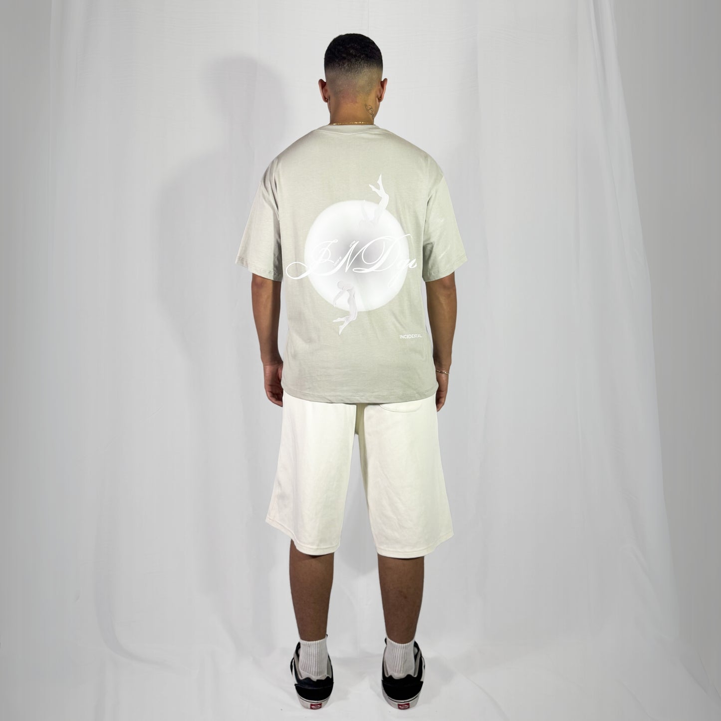 ASTRALISIS OVERSIZE T-SHIRT